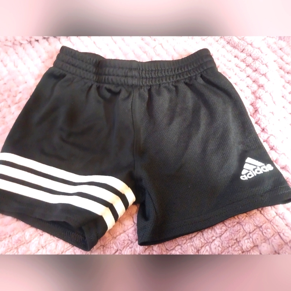 9 month Adidas shorts black